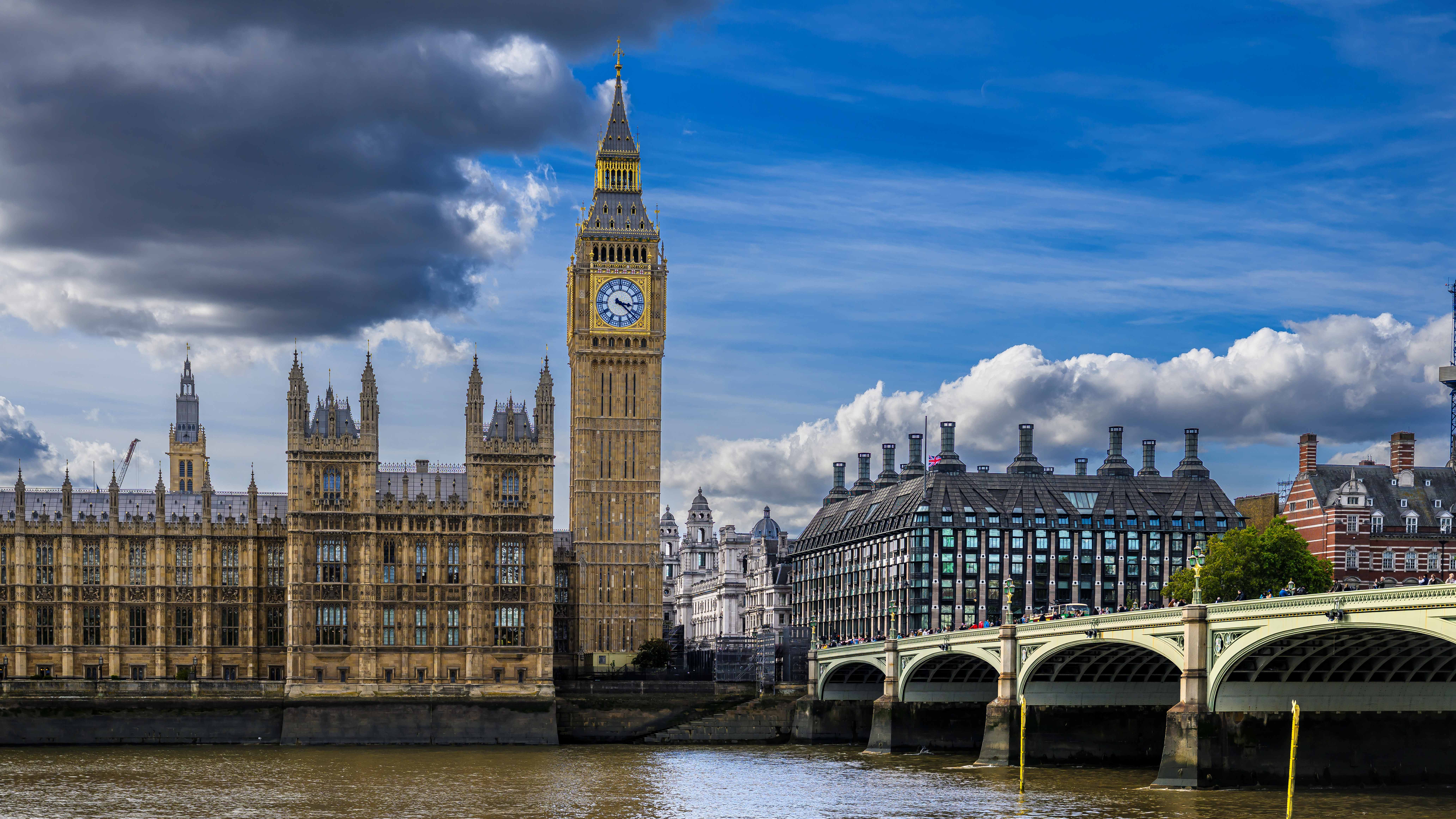 ‘World-class infrastructure’ essential to the UK’s economic growth