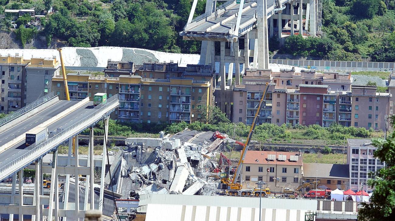 Bridge inspections in England to be reviewed following Genoa tragedy