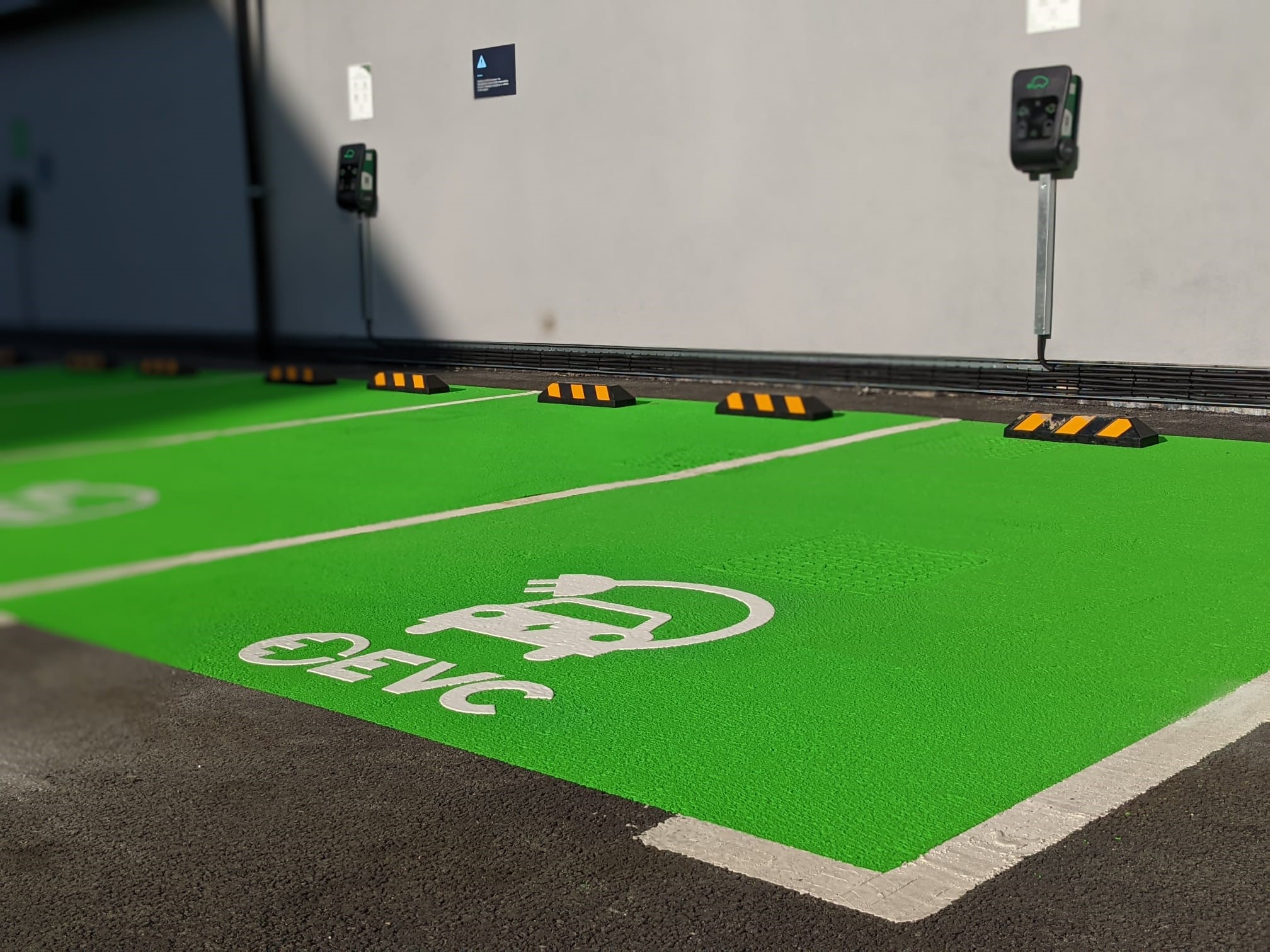 EVC secures £165m for 100,000 electric vehicle charge points